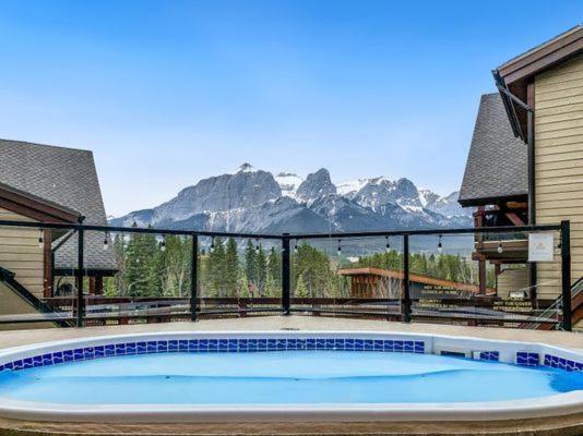 3 Bedroom Condo By Canadian Rockies Vacation Rentals Canmore Exterior photo
